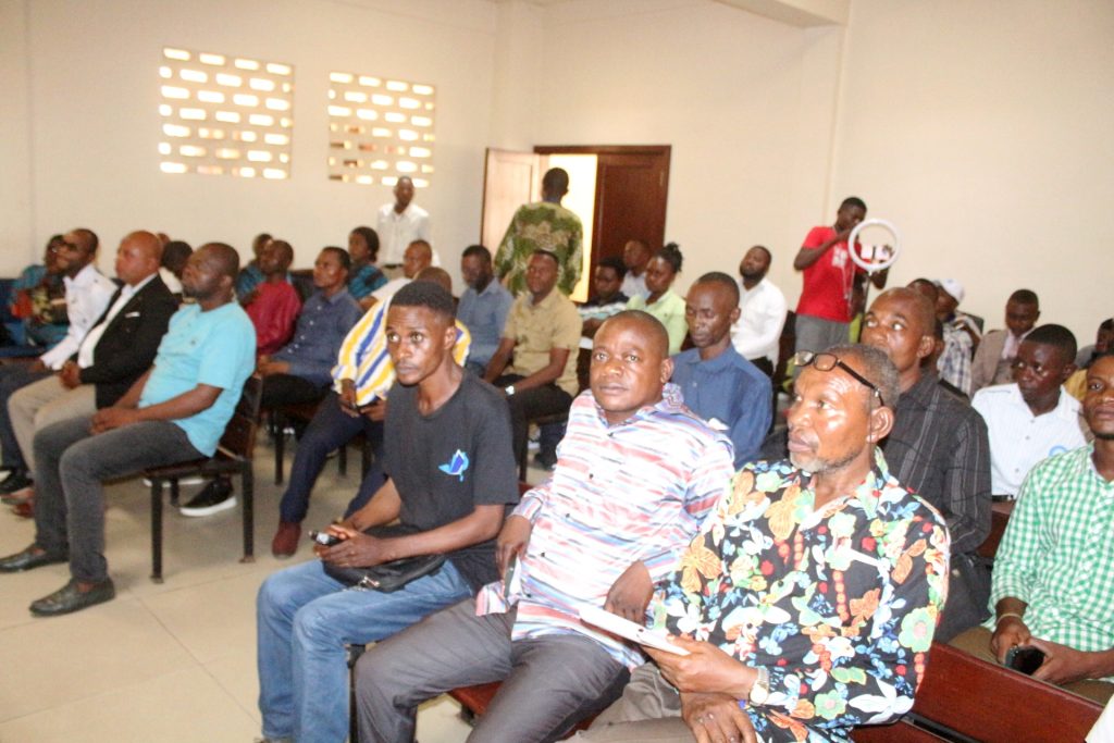 Kananga : Dîner de presse : les promoteurs, directeurs, chefs de programmes et rédacteurs en chef des chaines de radios et télévision sensibilisés ce week-end.