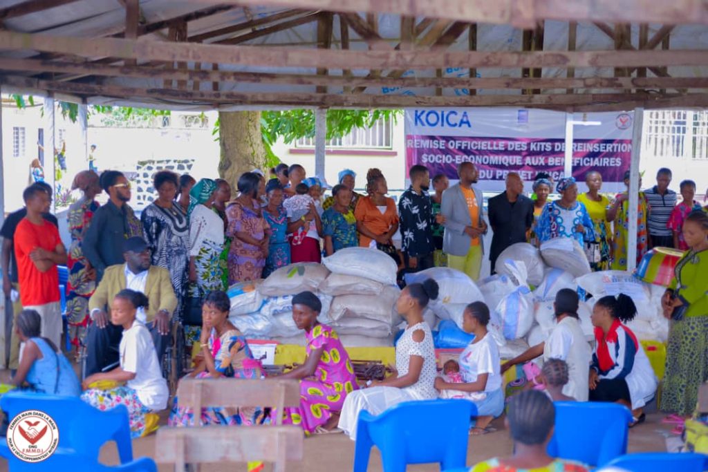 Projet KOICA : soutenue par le PNUD, l&rsquo;ONG FMMDI remet des kits de réinsertion socio-économique à 71 femmes vulnérables à Kananga